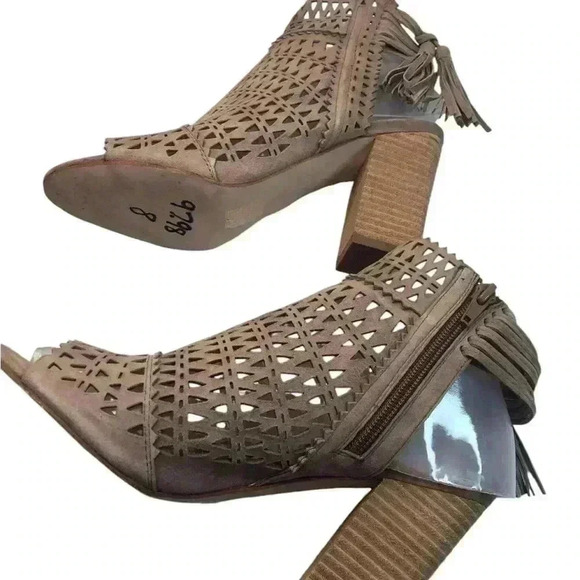 Jeffrey Campbell Womens Sz 8 Light Tan Suede Open Toe Ankle Booties Tassels - Picture 5 of 8